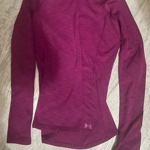 Under Armour top